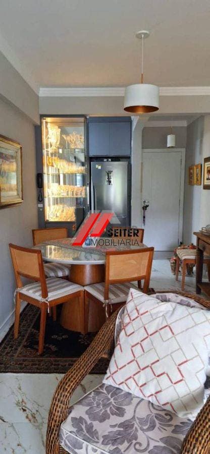 Apartamento de 3 quartos sendo uma suíte à venda no bairro Itacorubi em Florianópolis