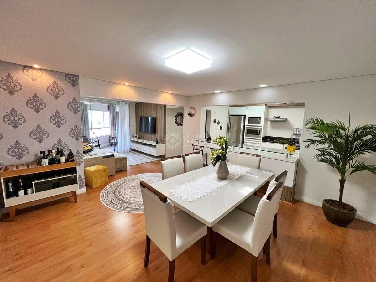 Temporada Ed. Cepar: 3 quartos // quadra mar // wifi - Apartamento em Centro, Balneário Camboriú - para temporada - IMOBILIÁRIA GUILHERME LTDA