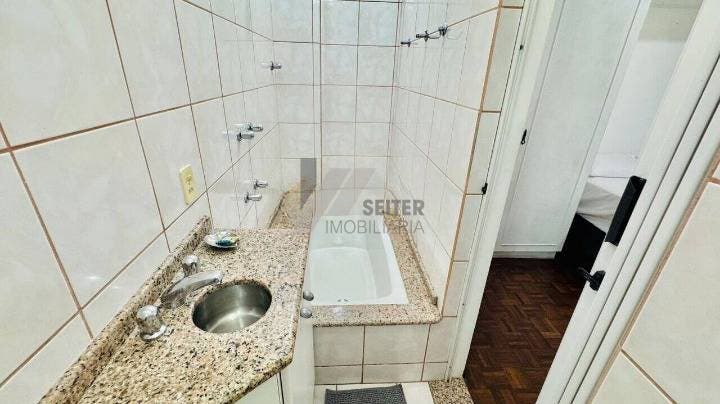 Apartamento de 3 quartos a venda na Av Mauro Ramos Centro