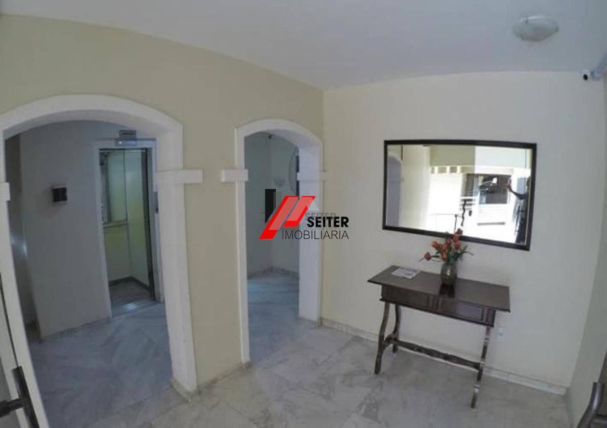 Apartamento de 3 quartos a venda na Av Mauro Ramos Centro