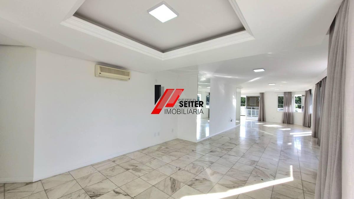 Apartamento a venda na Beira Mar Norte de Florianópolis