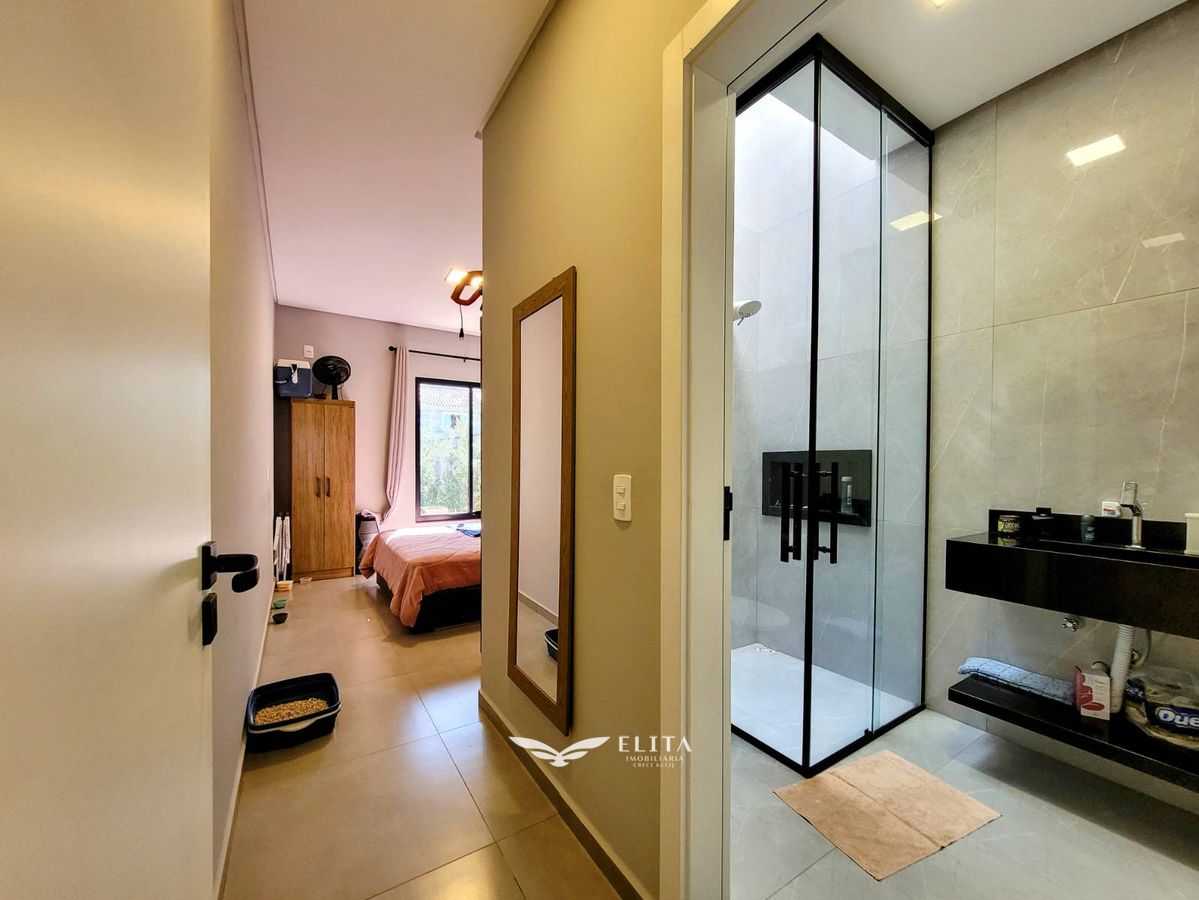 Casa com 2 Quartos, sendo 1 Suíte e Piscina à Venda em Itajuba, Barra Velha!