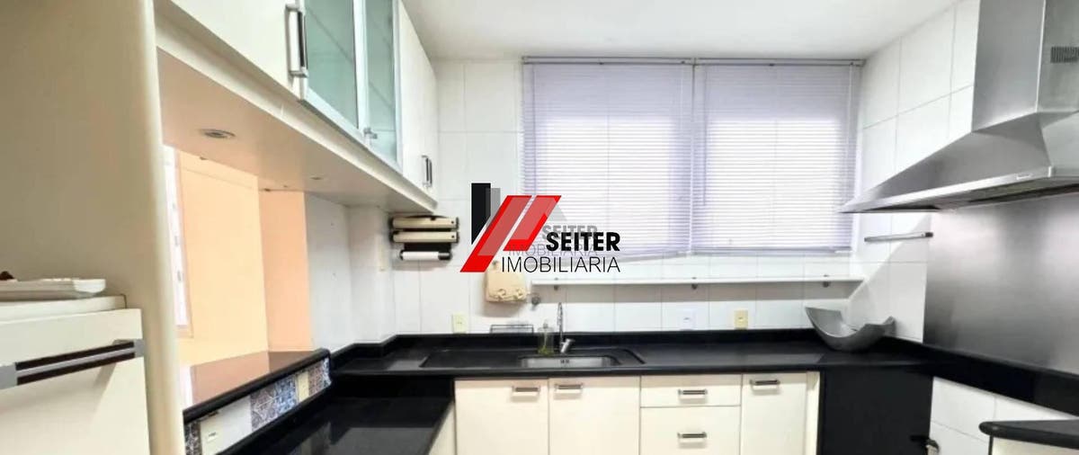 Apartamento à venda no Centro de Florianópolis