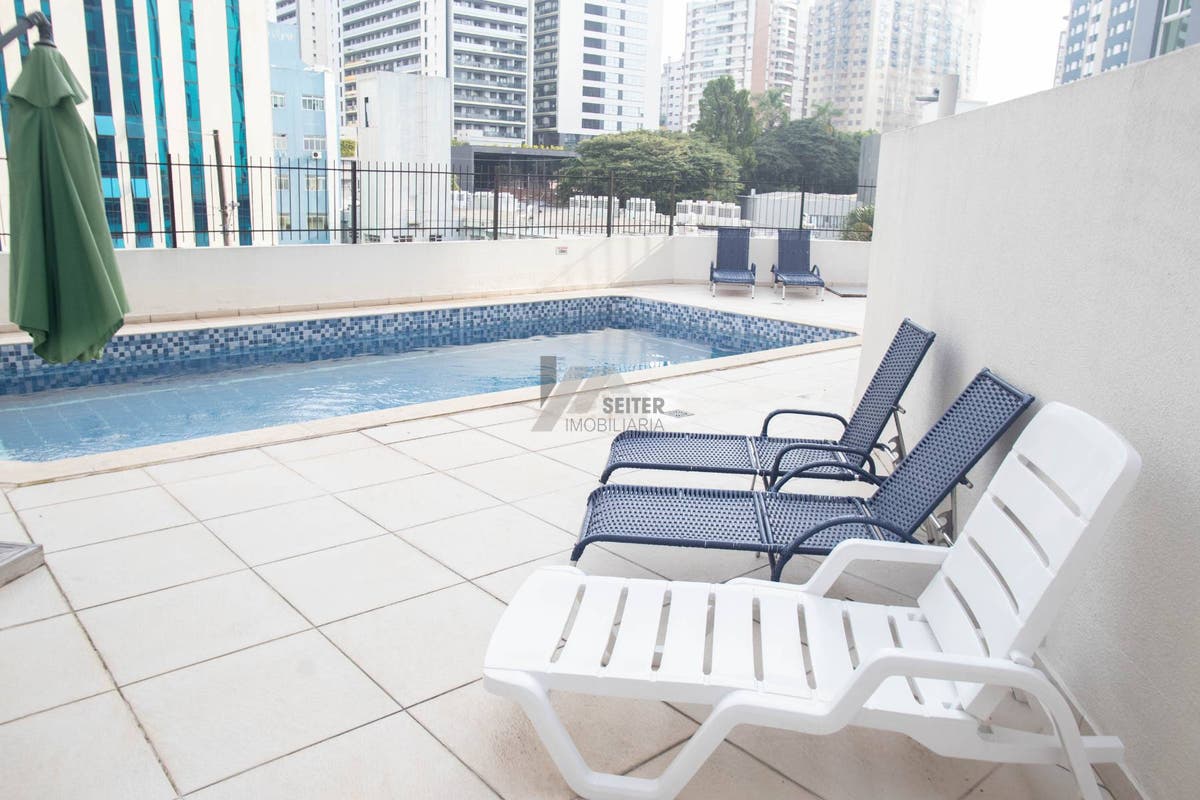 Apartamento com 3 quartos, Centro - Florianópolis