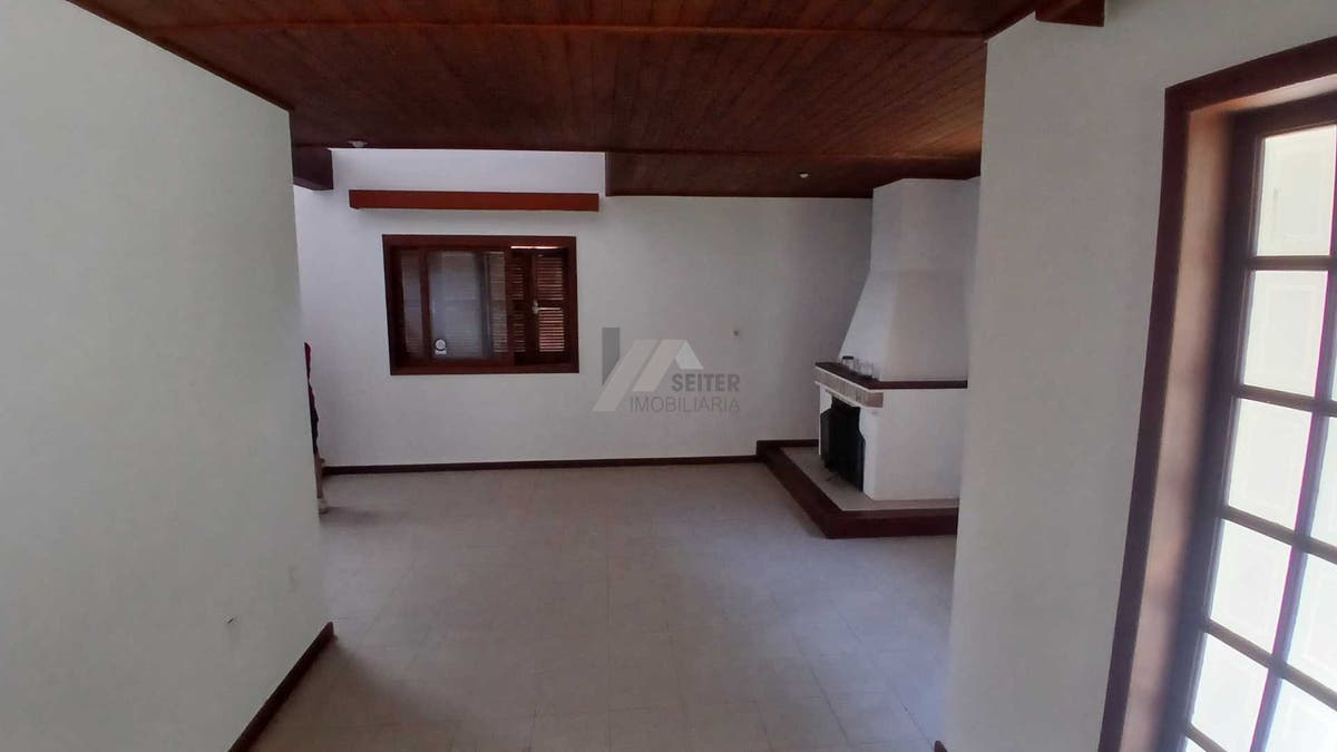 Casa a venda de 4 suites terreno grande Santo Antonio de Lisboa Florianopolis