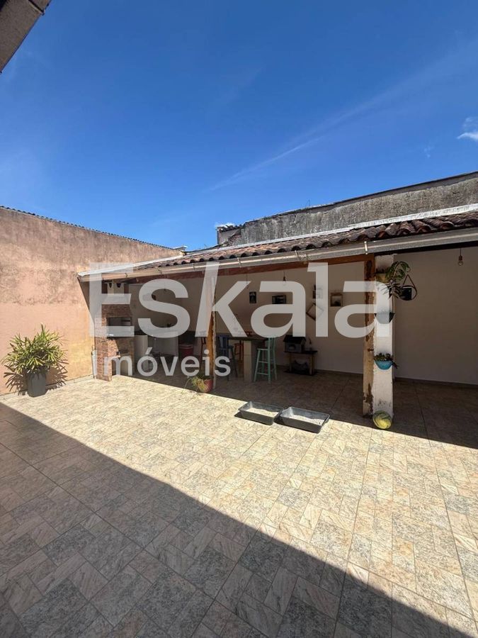 Casa com 4 Dormitórios, sendo 1 Suíte - Bairro João Pessoa, Jaraguá do Sul