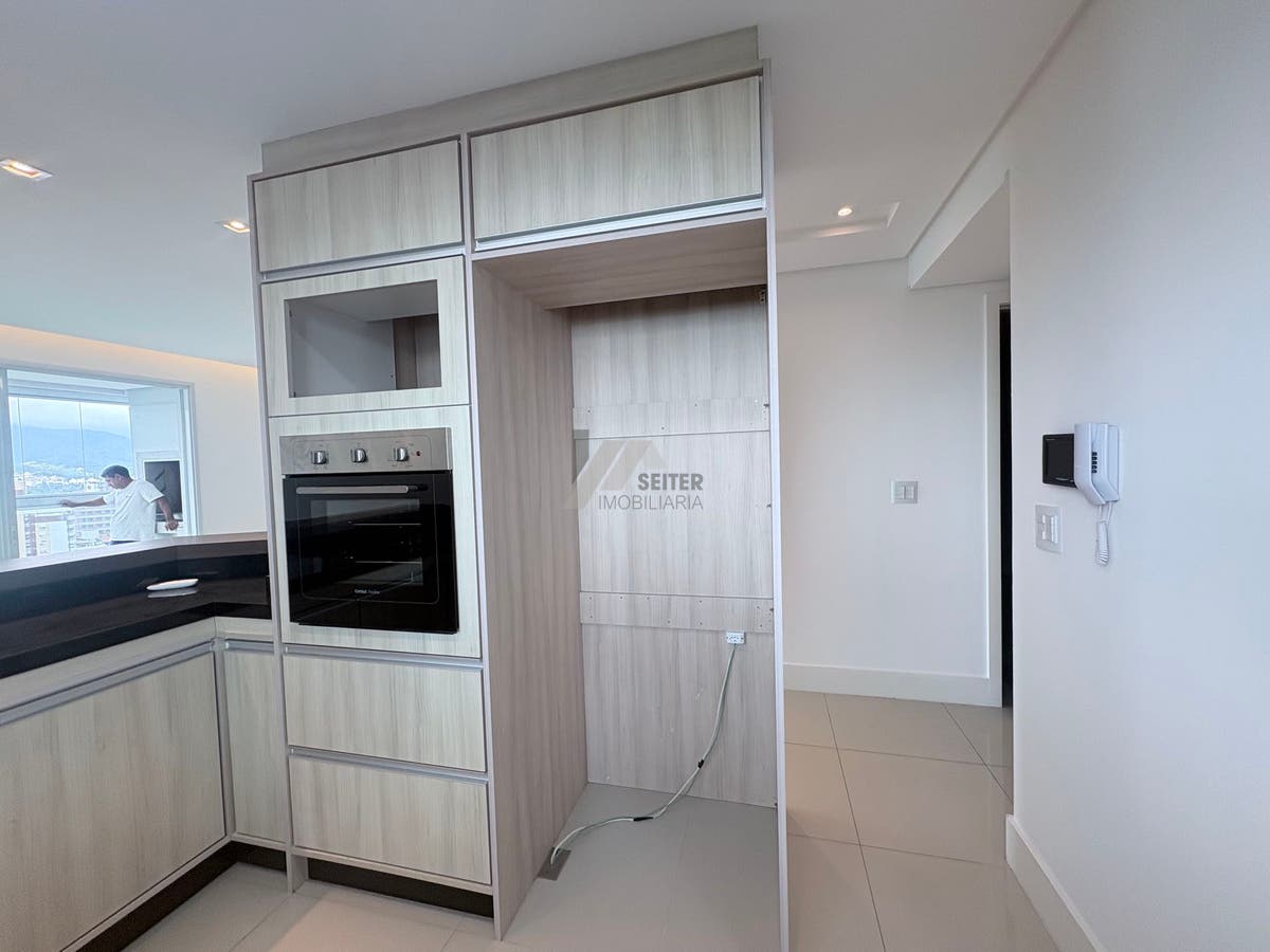 Apartamento 3 domitorios suite venda Florianopolis Agronomica