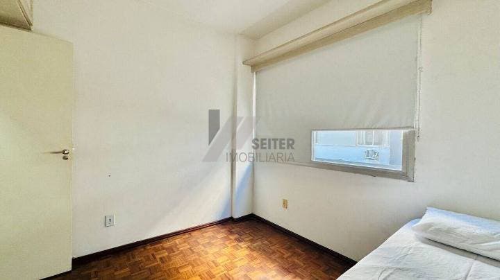 Apartamento de 3 quartos a venda na Av Mauro Ramos Centro
