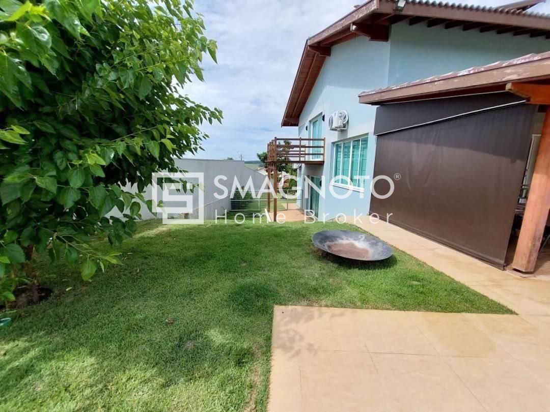 Vendo Sobrado no condomínio Aguas de São Pedro 3 suítes, piscina e excelente nível de acabamento!