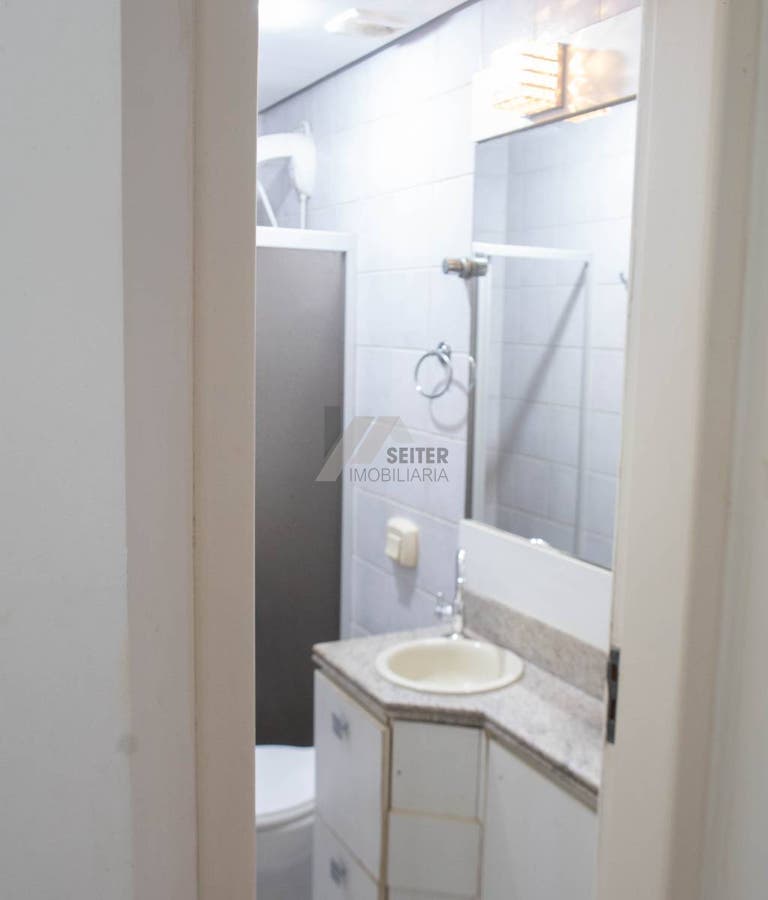 Apartamento com 3 quartos, Centro - Florianópolis