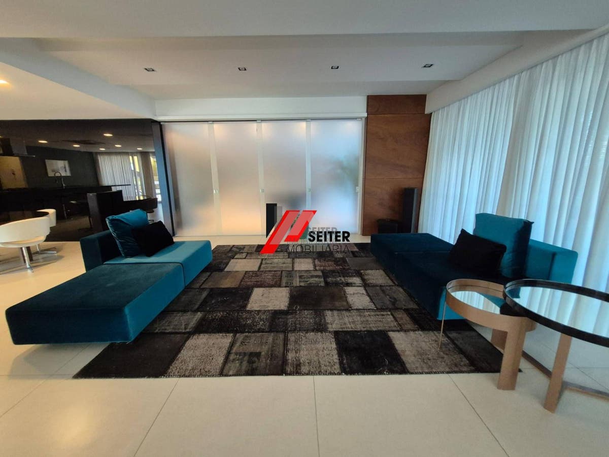 Apartamento de 2 dormitórios alto padrão para locação na Agronômica Florianópolis