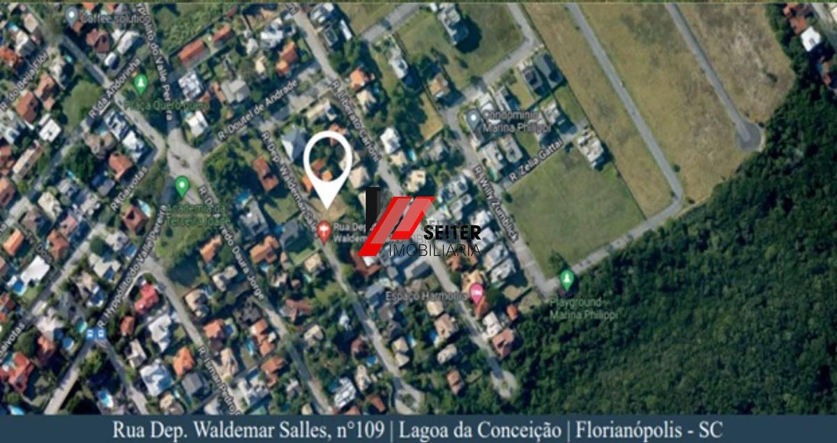 Casa alto padrão à venda na Lagoa da Conceição