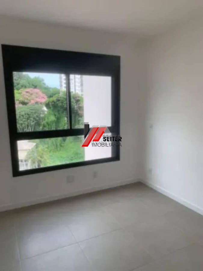 Apartamento de dois dormitórios com suite à venda na Carvoeira em Florianópolis