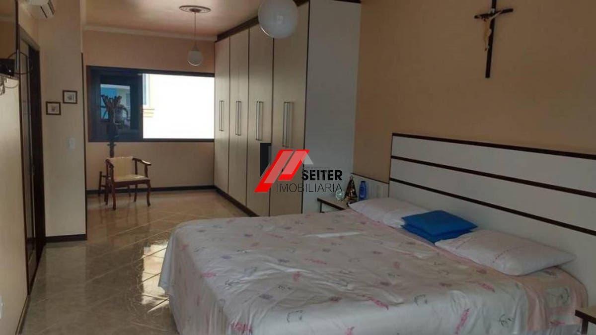 Casa a venda com 3 dormitórios em Santo amaro da imperatriz