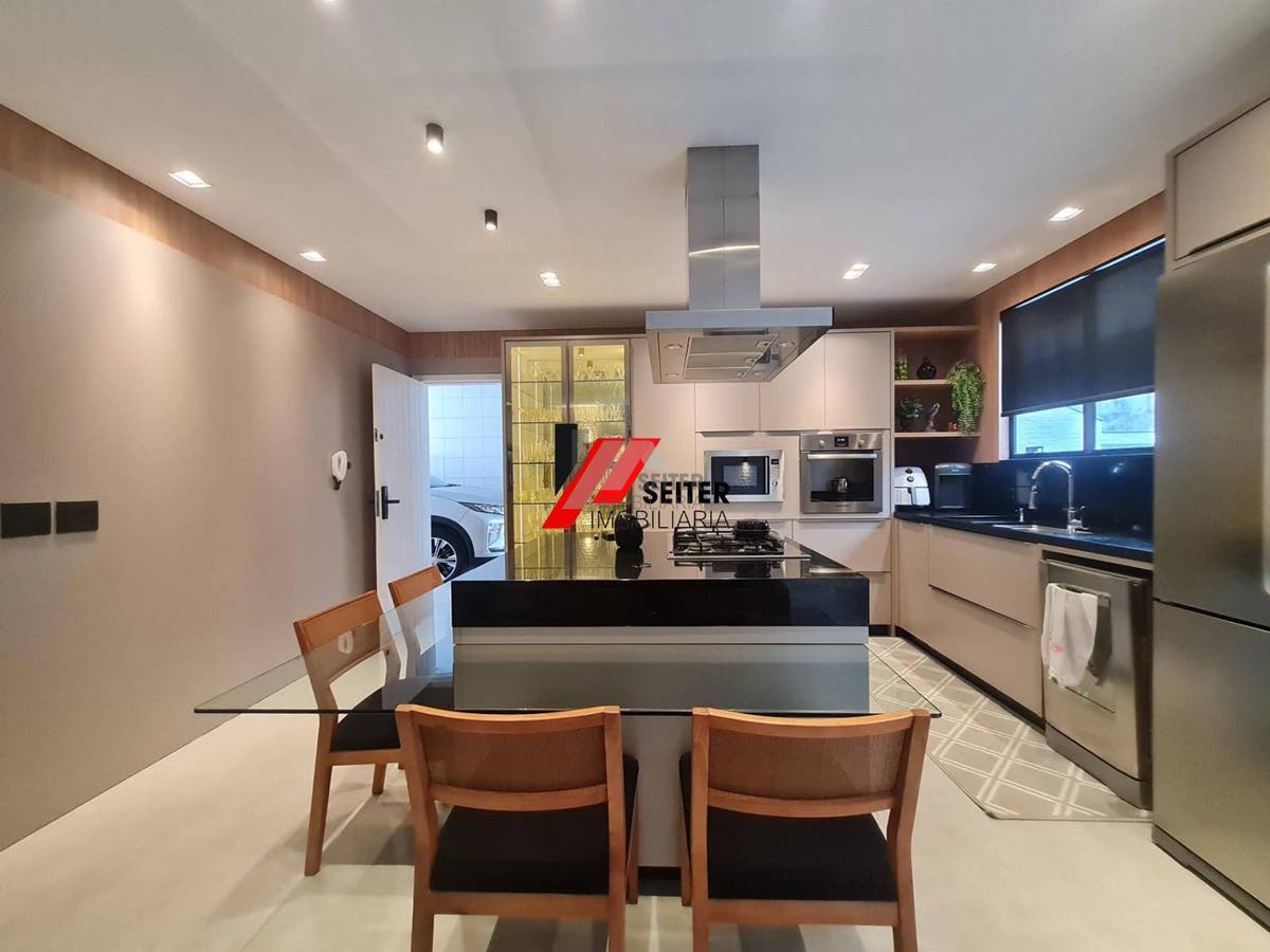 Casa de 4 dormitorios a venda Saco dos Limoes regiao central e proximo a UFSC