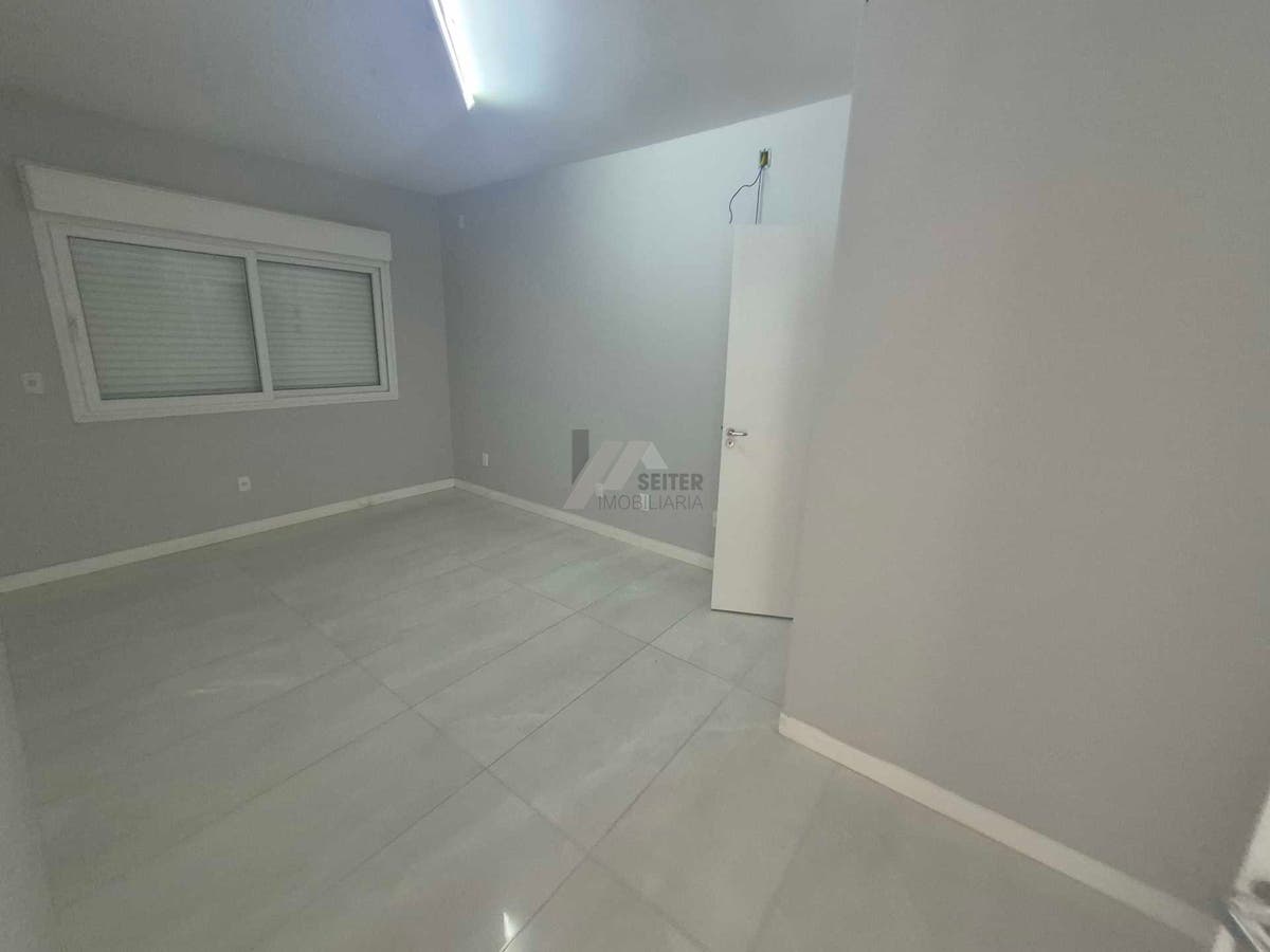 Casa de 4 quartos para alugar no Santa Monica Florianopolis