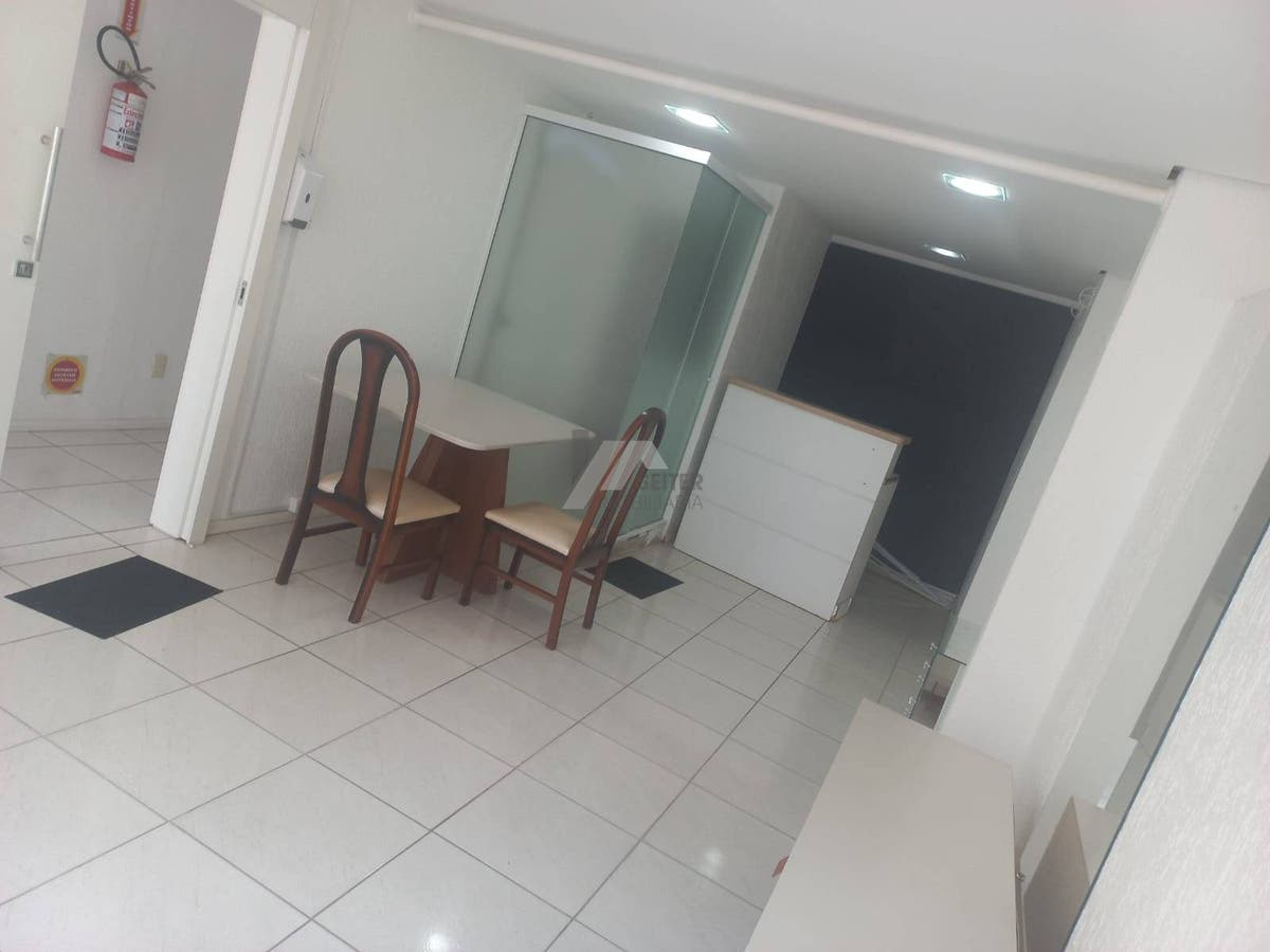 Sala comercial centro - Lacerda Coutinho Fpolis