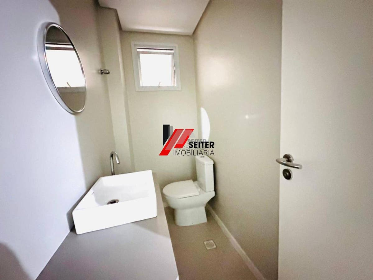 Apartamento de 4 dormitorios com suite para alugar Tom Jobim Itacorubi