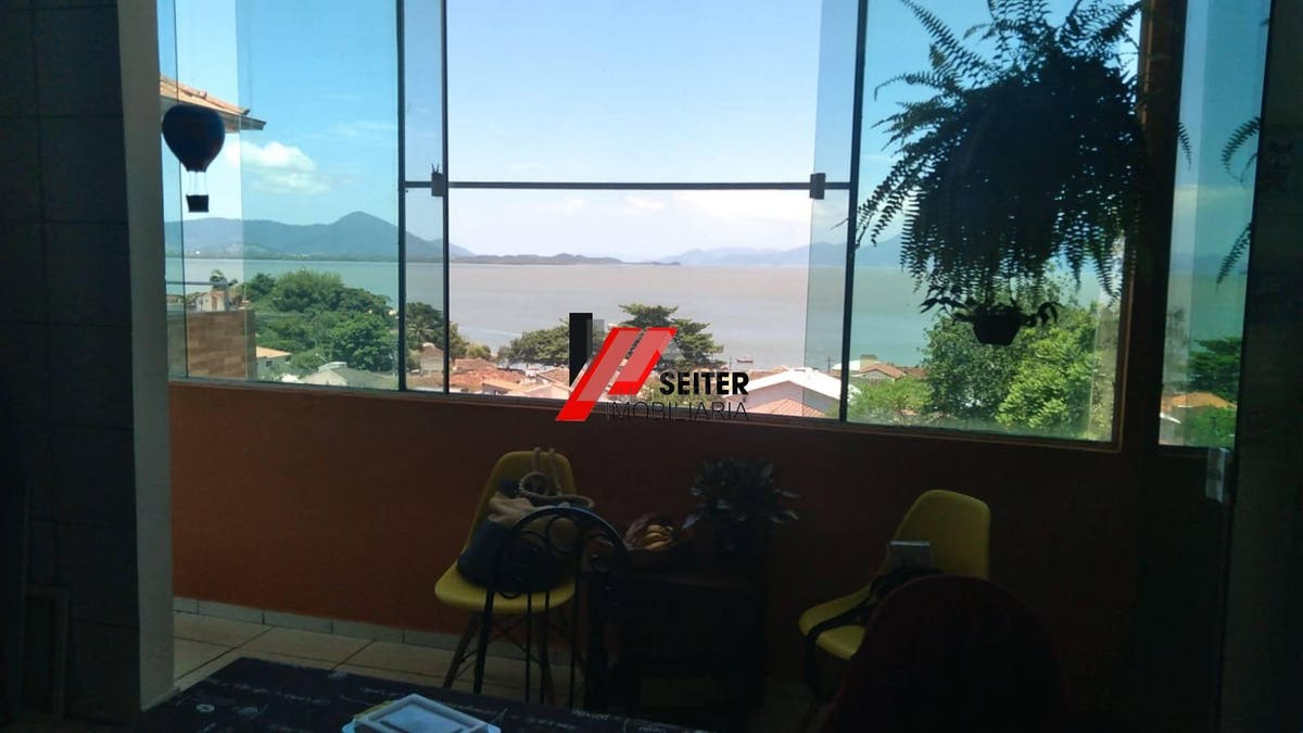 Casa a venda com 270 m² José Mendes Florianopolis