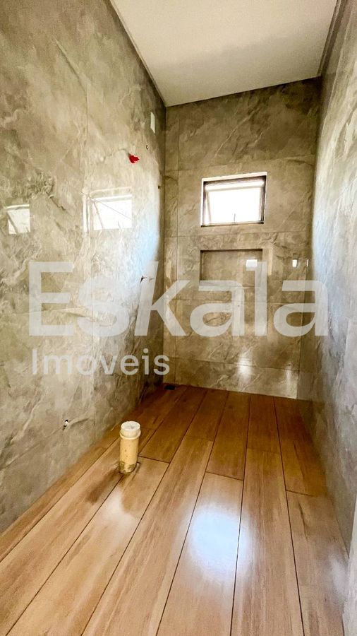 Casa á venda no Loteamento Montreal com Piscina, Três Rios do Norte - Jaraguá do Sul