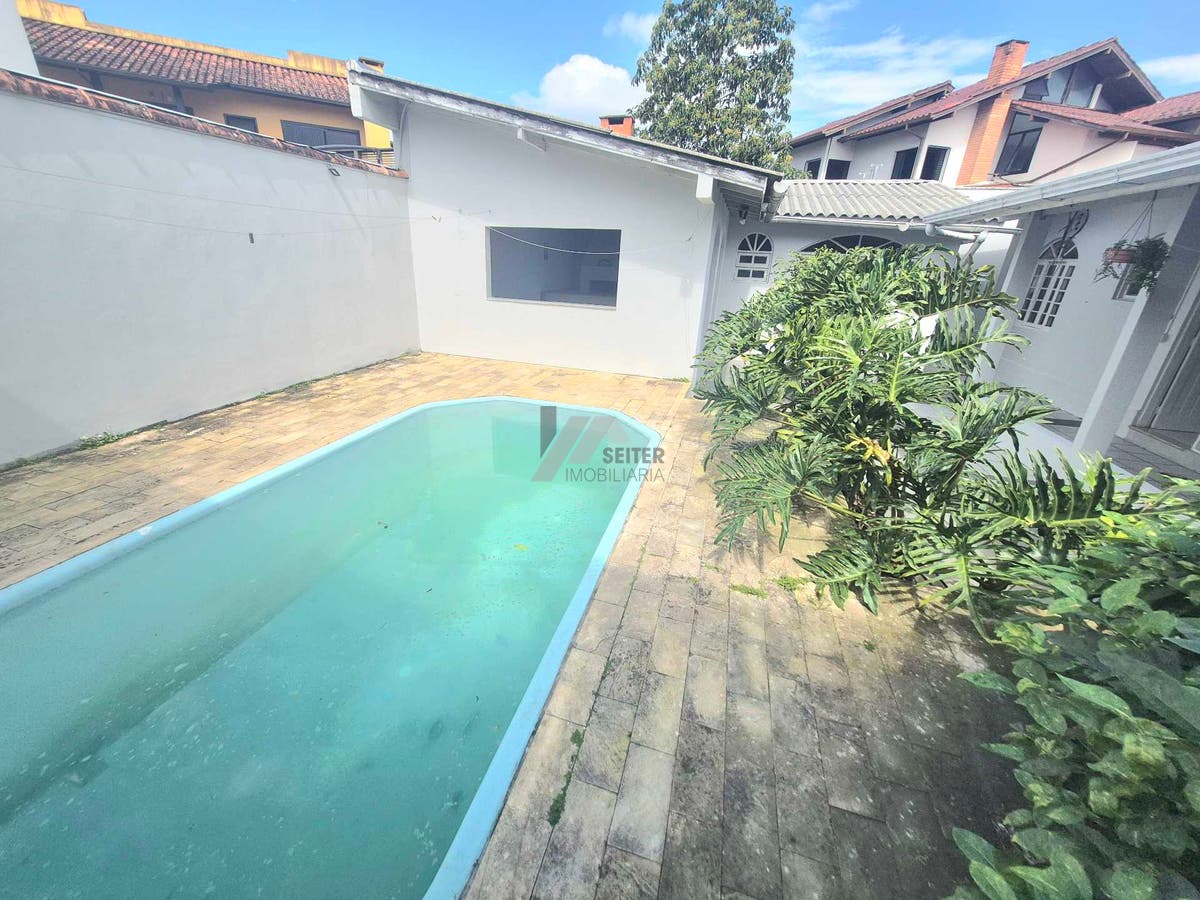 Casa de 4 quartos para alugar no Santa Monica Florianopolis
