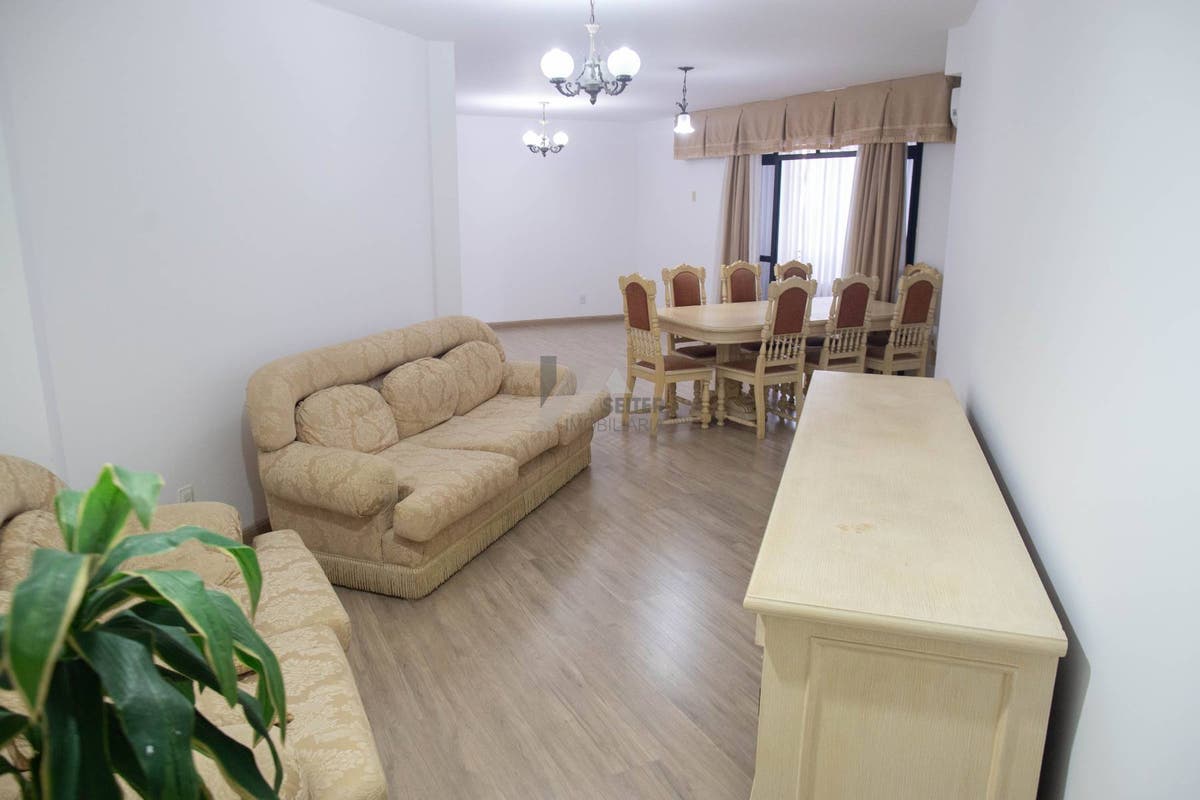 Apartamento com 3 quartos, Centro - Florianópolis