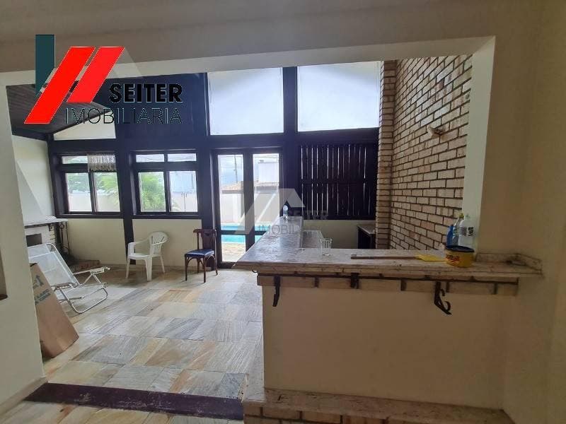 Casa para locação com 5 dormitórios bairro Coqueiros florianópolis