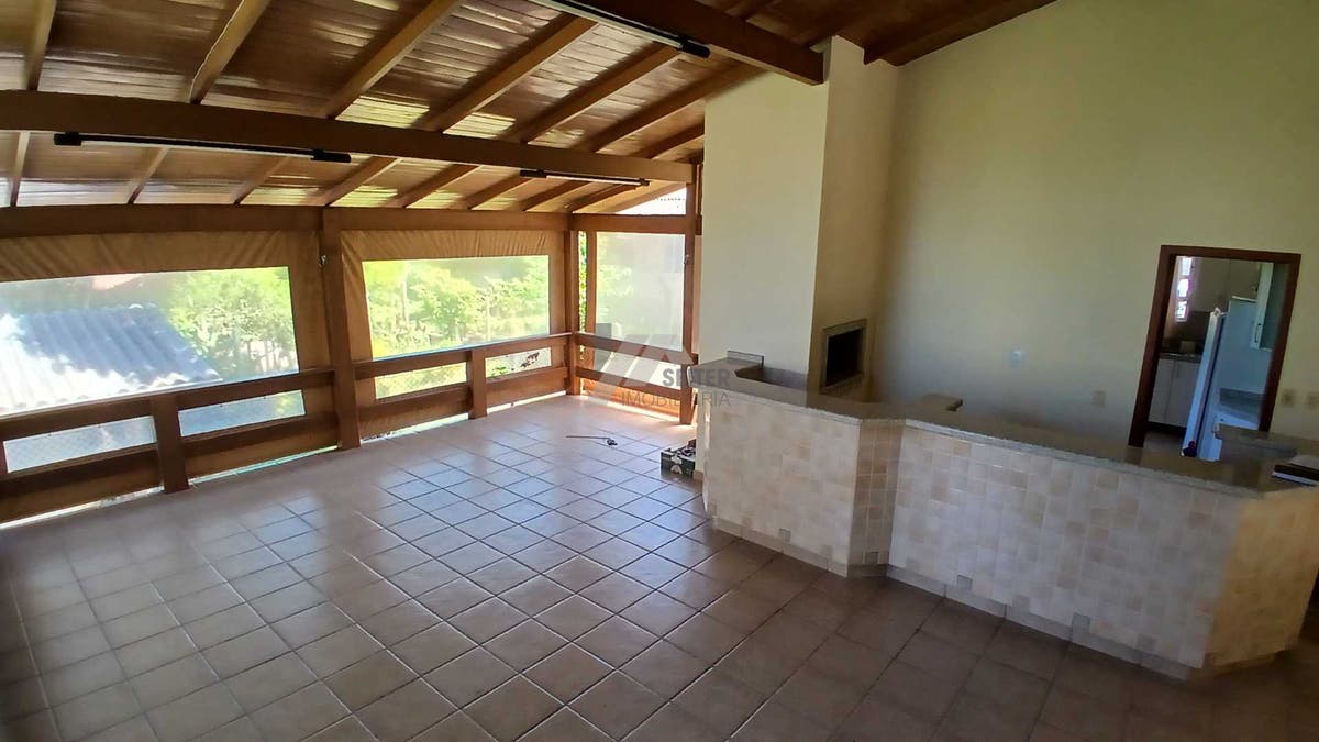 Casa a venda de 4 suites terreno grande Santo Antonio de Lisboa Florianopolis