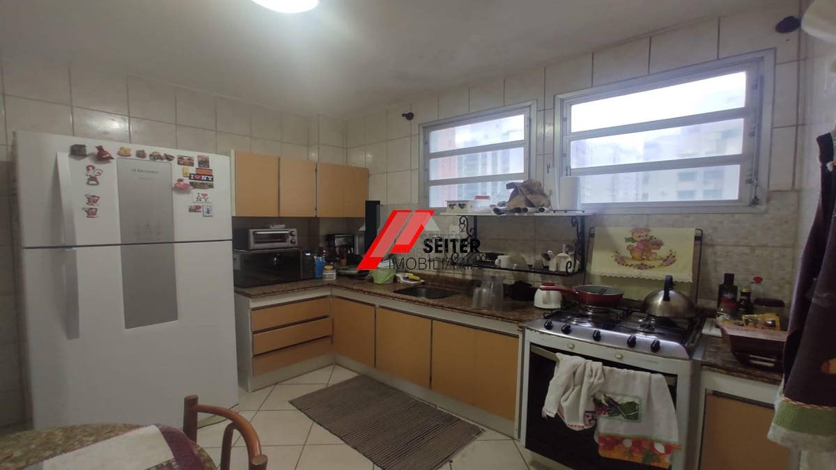 Apartamento a Venda 3 dormitórios Beira mar Florianópolis