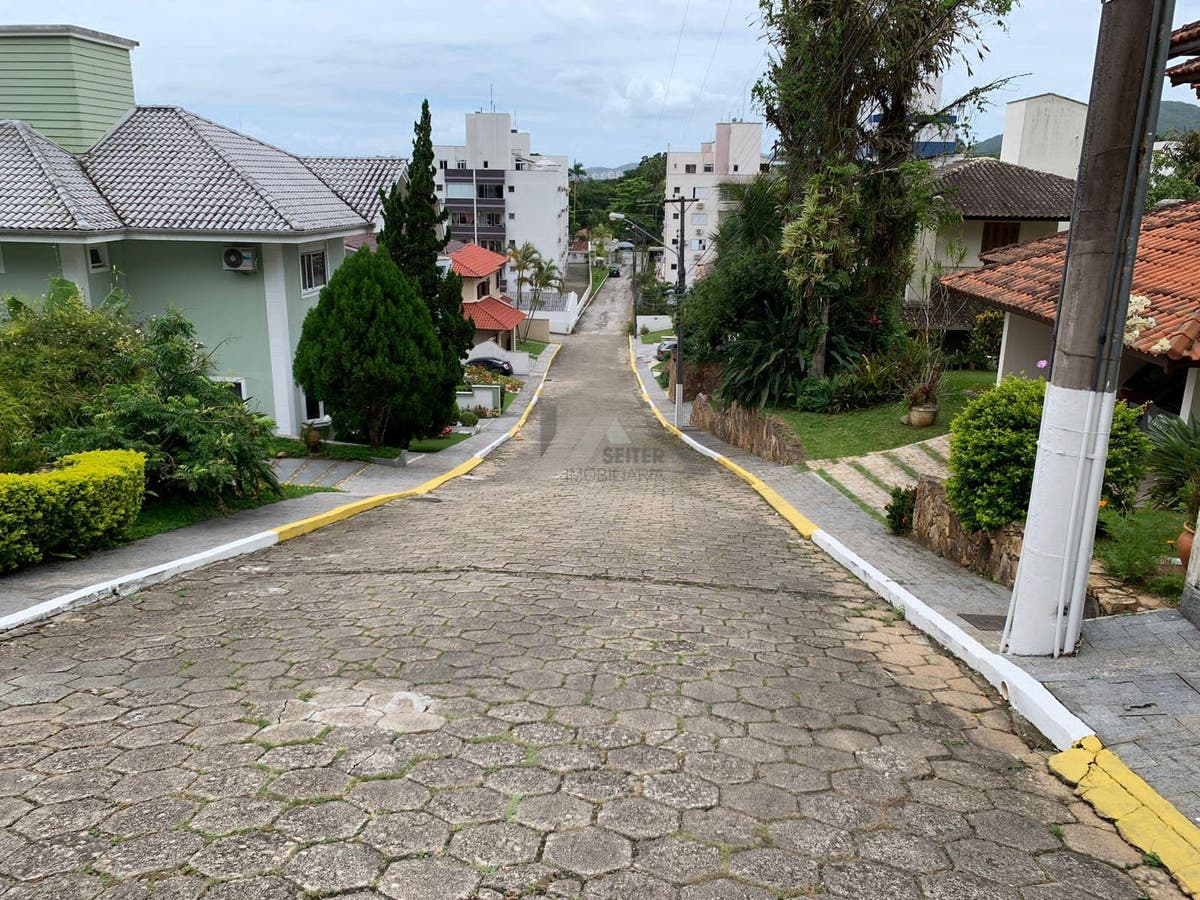 Casa com 5 quartos a venda no Córrego Grande - Florianópolis