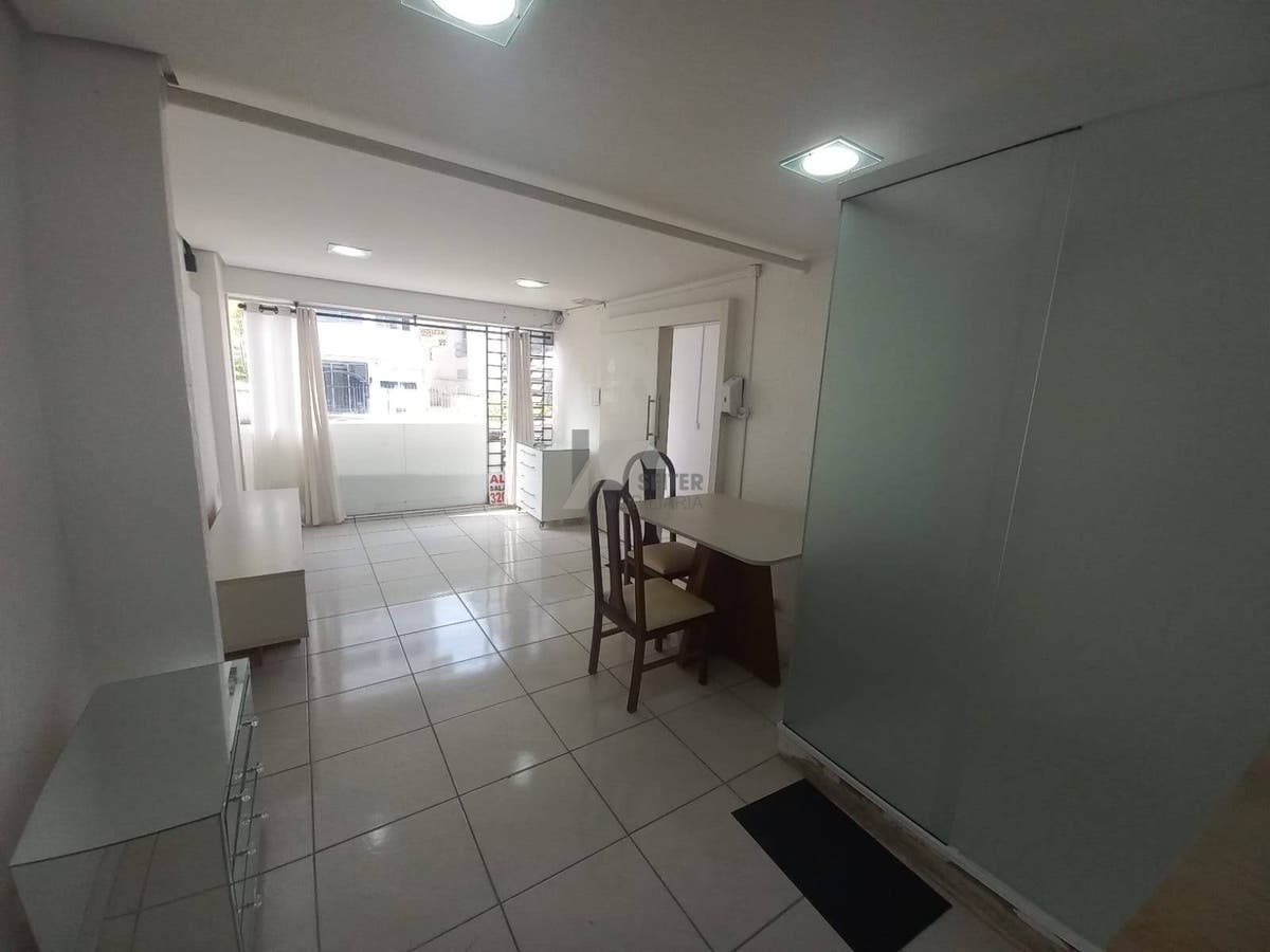 Sala comercial centro - Lacerda Coutinho Fpolis