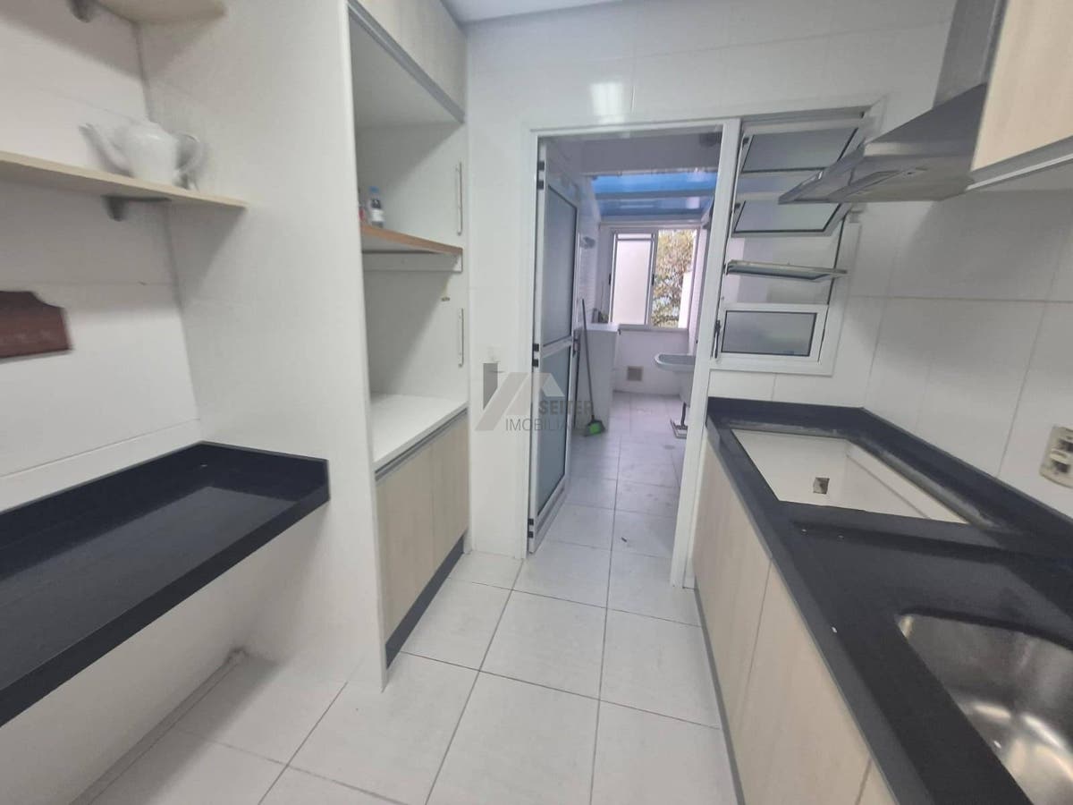 Apartamento com 3 quartos para Locação, Itacorubi - Florianópolis