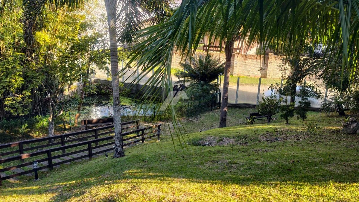 Cobertura 3 suites a venda Itacorubi Florianópolis Zena Becker