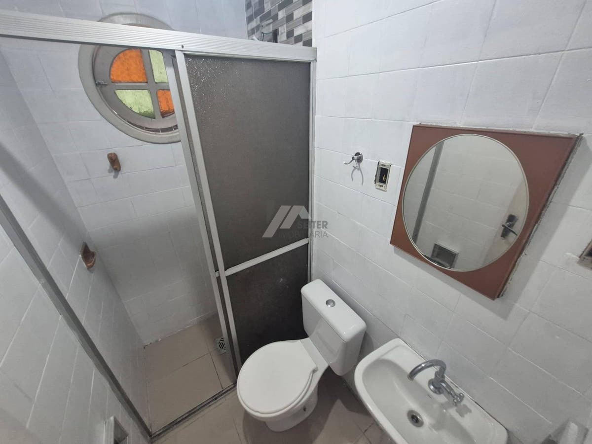 Ktinet com 1 quarto para alugar na trindade