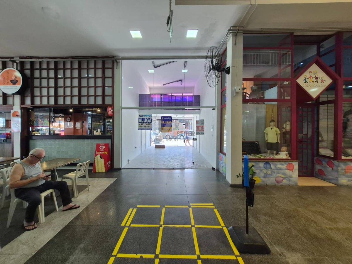 Loja para locação no Shopping Via Lagoa