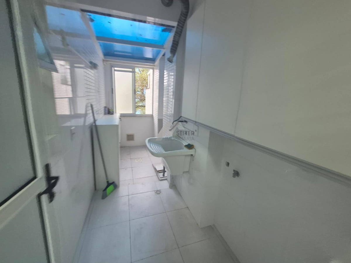 Apartamento com 3 quartos para Locação, Itacorubi - Florianópolis