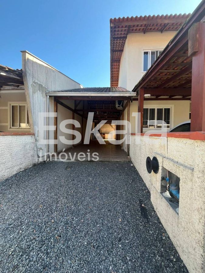 Apartamento com 02 dormitórios + 04 vagas de garagem escolinha - guaramirim