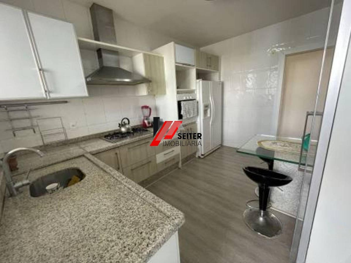 Apartamento a venda com 4 quartos trindade Florianópolis