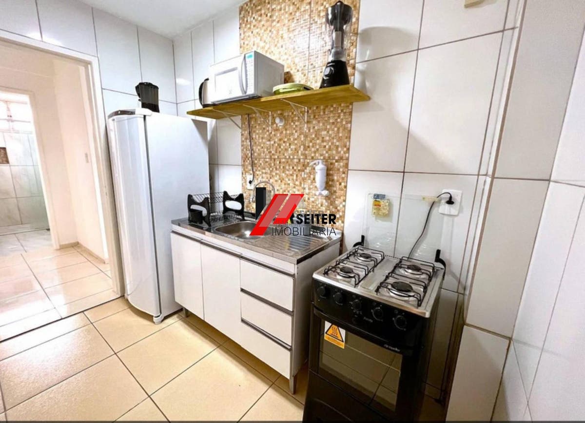 Apartamento mobiliado a venda no centro de Florianopolis