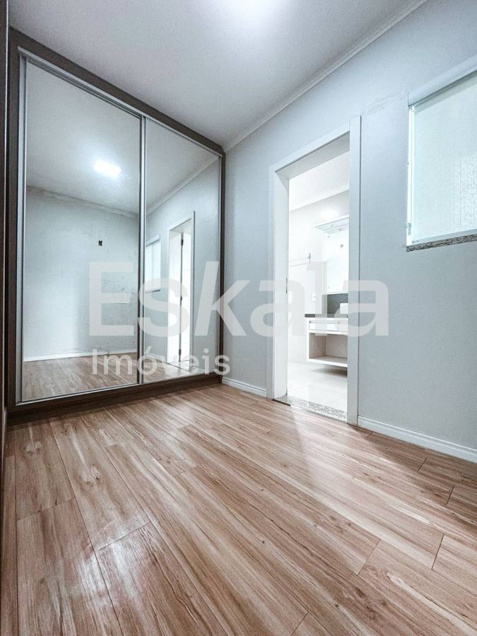 Casa Alto Padrão Mobiliada com 01 Suíte + 03 Quartos Vila Lalau - Jaraguá do Sul