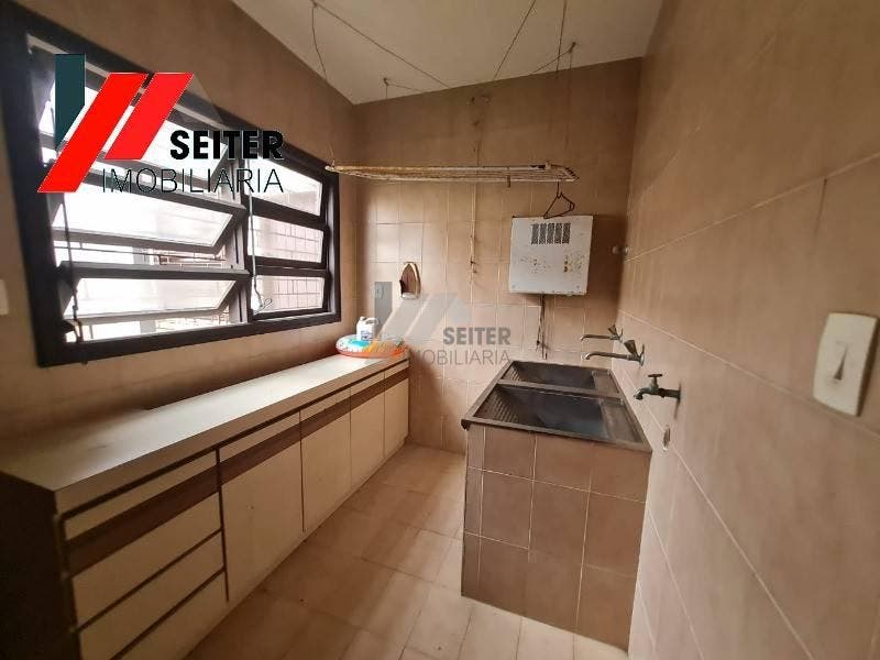 Casa para locação com 5 dormitórios bairro Coqueiros florianópolis