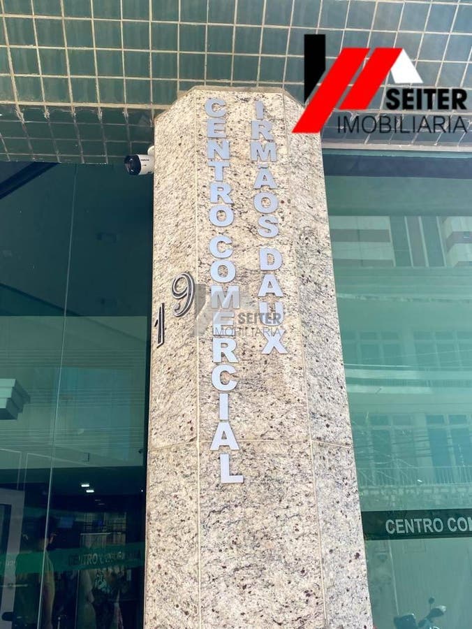 Conjunto comercial a venda no centro de Florianópolis