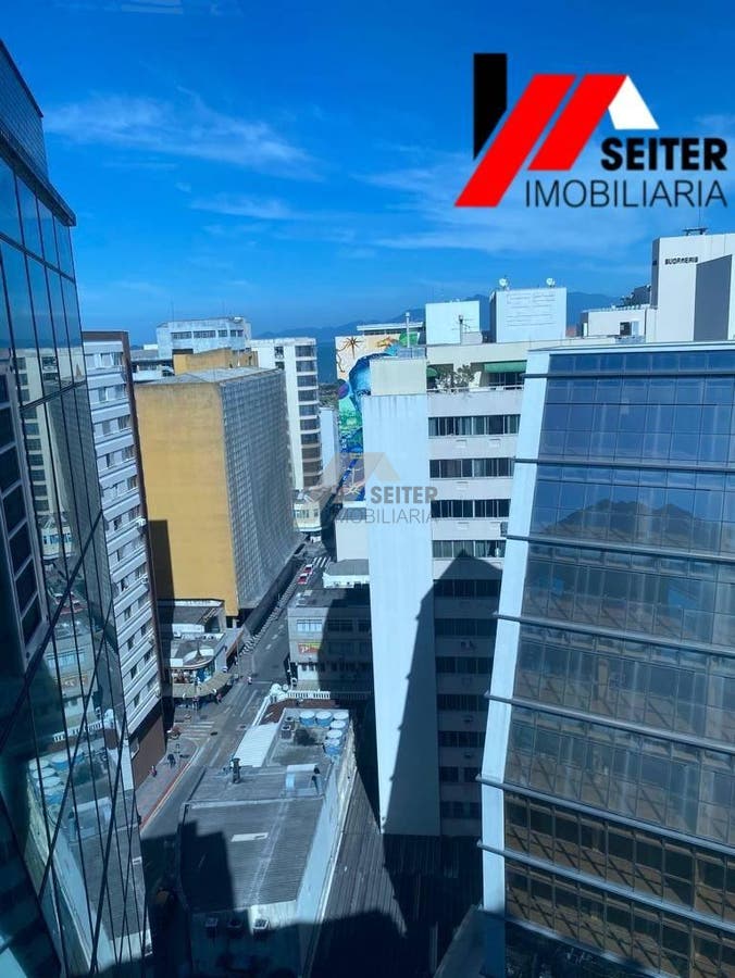 Conjunto comercial a venda no centro de Florianópolis
