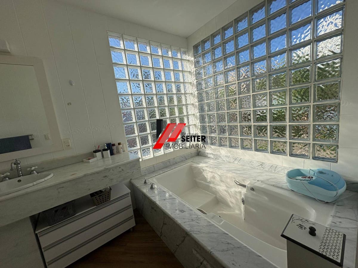 Casa de 4 suites a venda Ssanta Monica Florianopolis