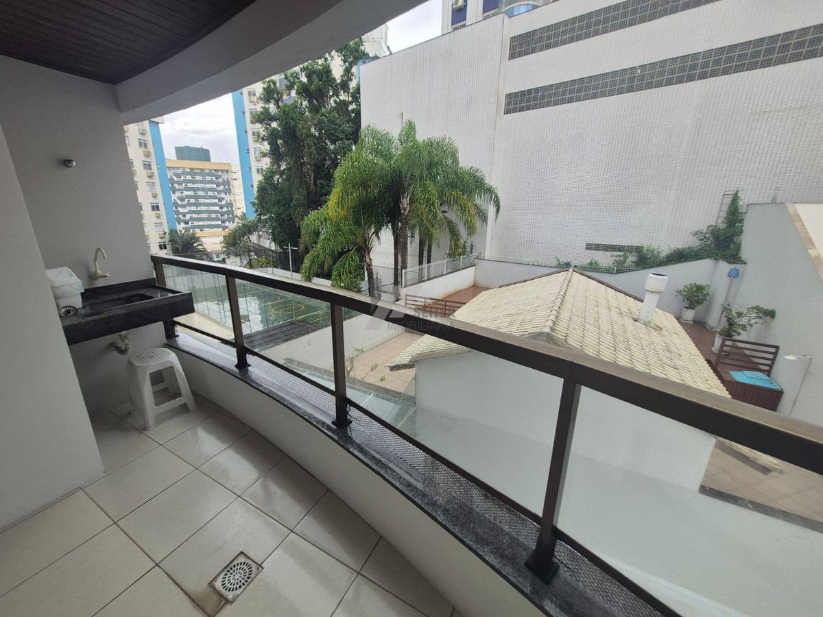 Apartamento Semi Mobiliado de 2 Dormitorios com Suite no Itacorubi