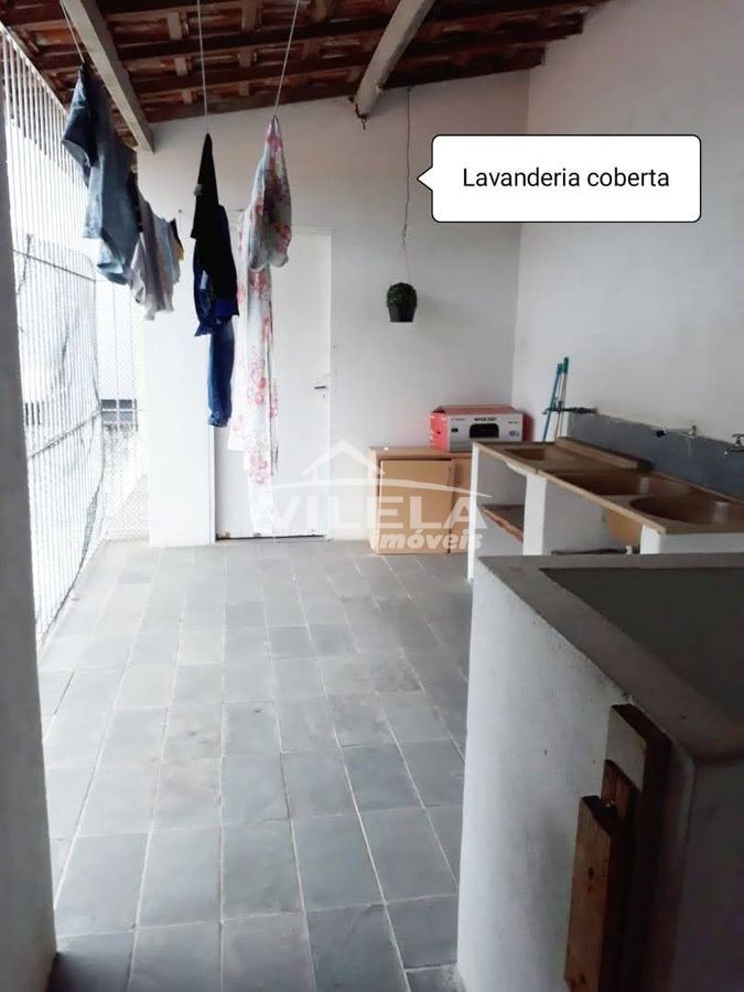Casa no bosque do eucaliptos