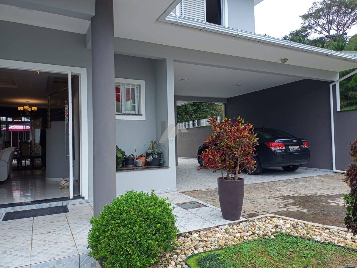 Casa no Jardim Germânia com 4 dormitórios