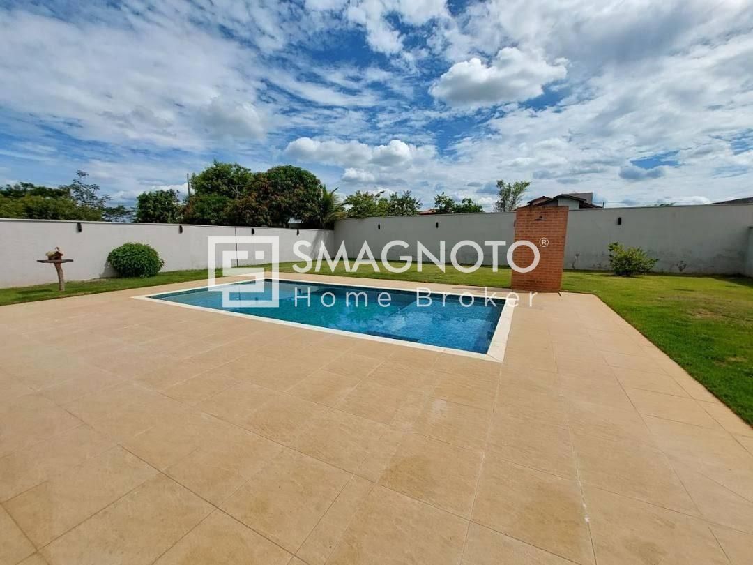 Vendo Sobrado no condomínio Aguas de São Pedro 3 suítes, piscina e excelente nível de acabamento!