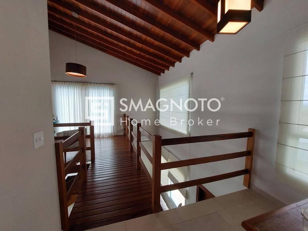 Vendo Sobrado no condomínio Aguas de São Pedro 3 suítes, piscina e excelente nível de acabamento!