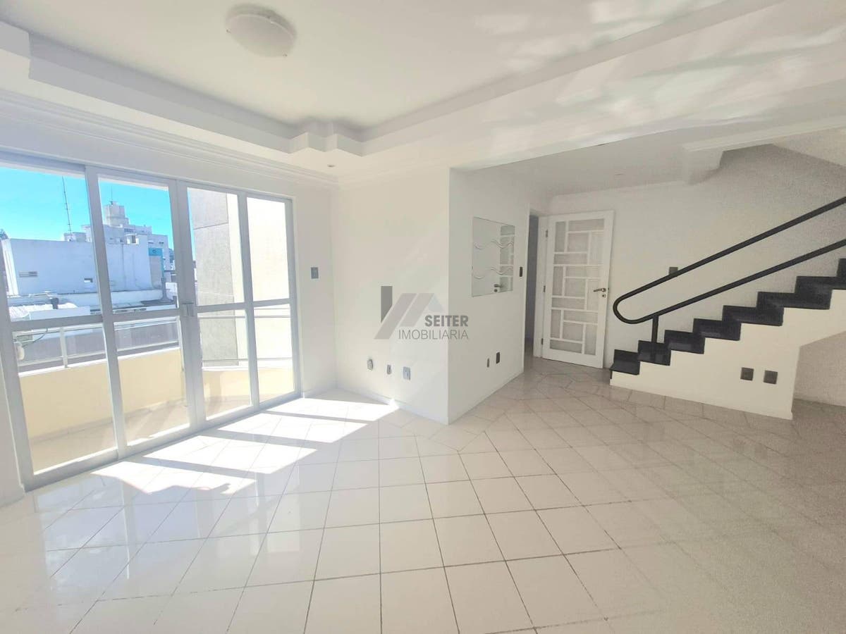 Apartamento de 5 quartos sendo 2 suites para alugar na trindade florianopolis